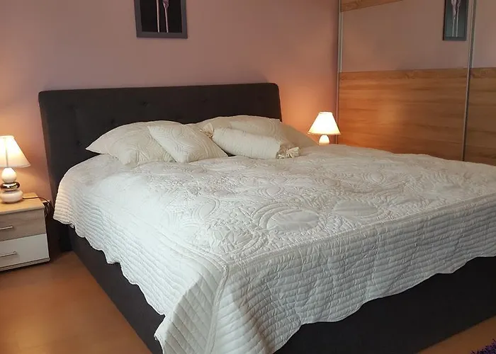 Palatium Apartment *